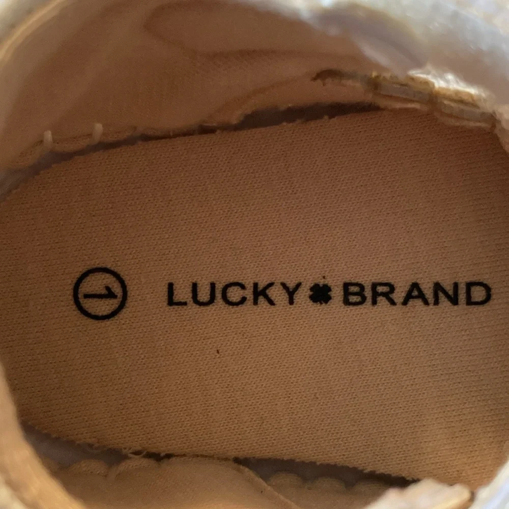 Lucky Brand White Baby Crib shoes - Picture 2 of 3